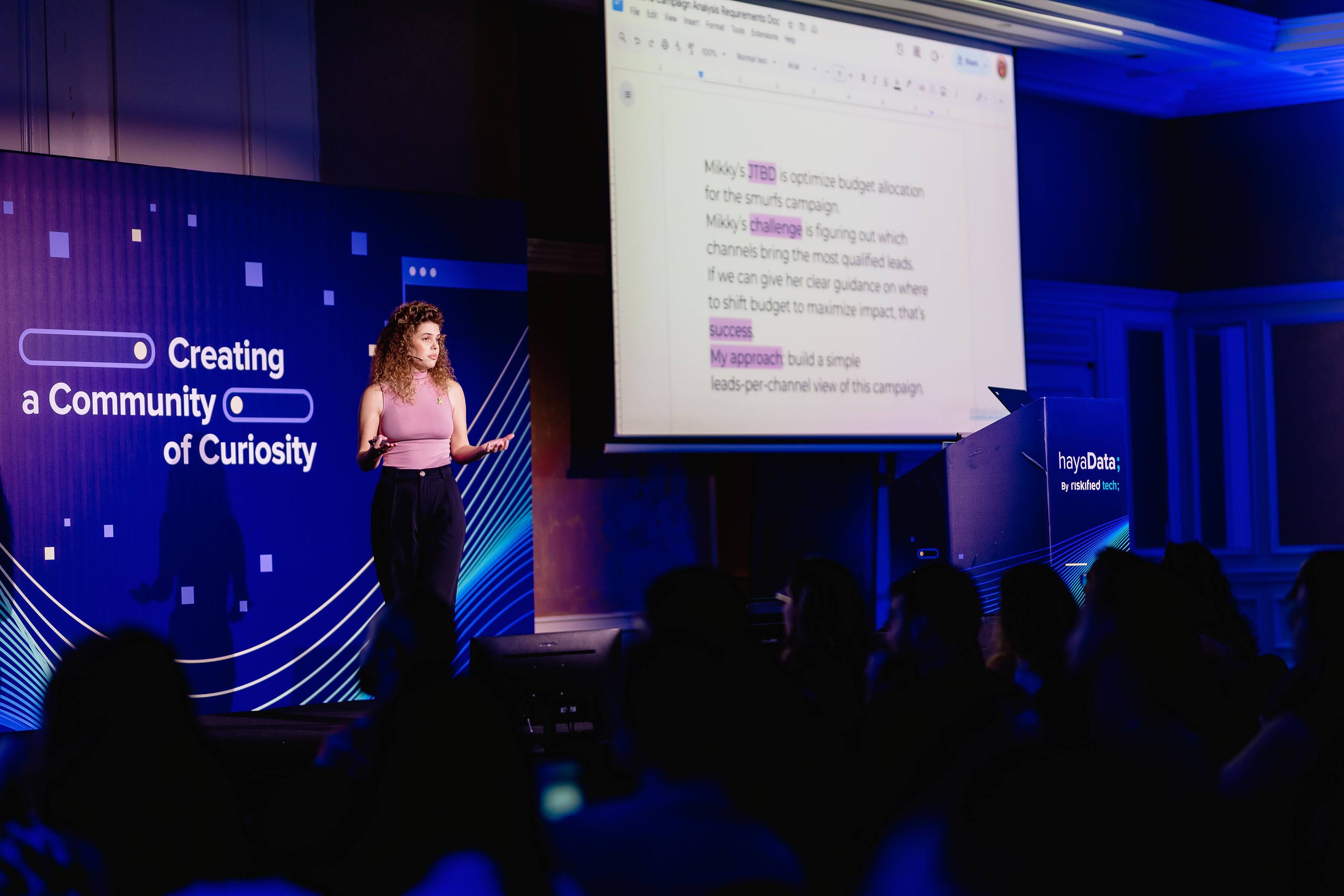 HayaData — stage design