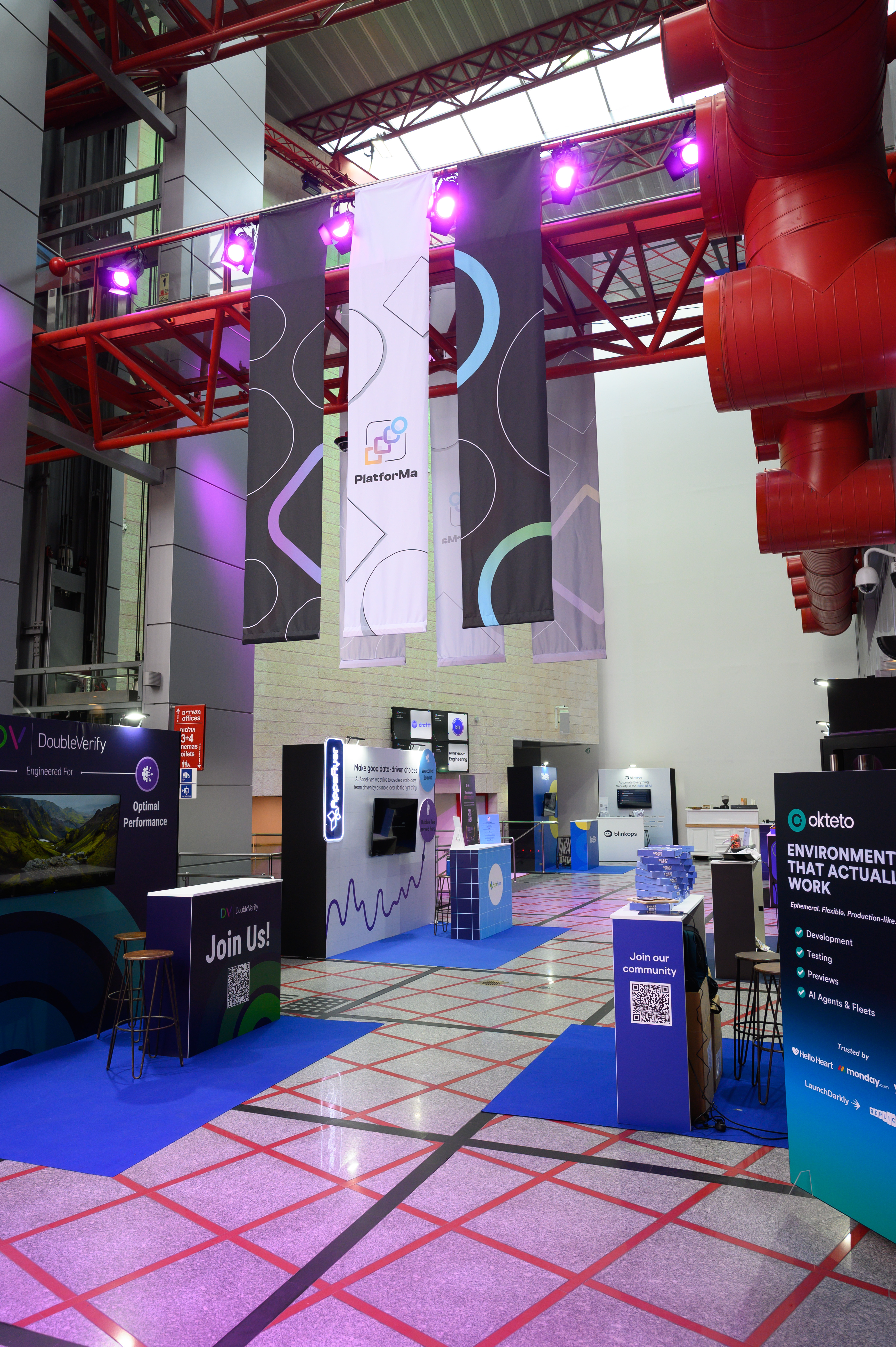 PlatforMa 2025 — branded swag and materials